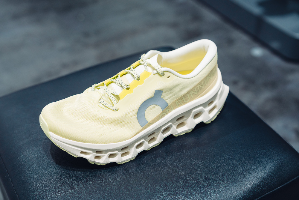 「【2026年春】スポーツショップ店員が厳選！ランニング初心者におすすめのシューズ＆アイテム5選」の画像