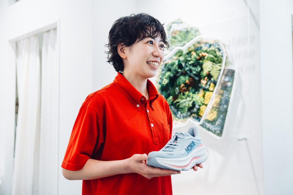 「【2026年春】スポーツショップ店員が厳選！ランニング初心者におすすめのシューズ＆アイテム5選」の画像
