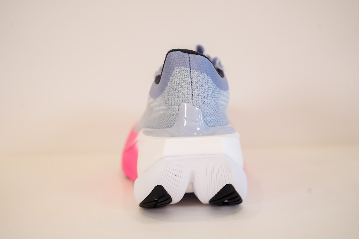 「キプラン『KIPSTORM TEMPO』&『KIPSTORM ELITE』徹底レビュー!注目ブランドの最新シューズ2モデルを徹底比較」の画像