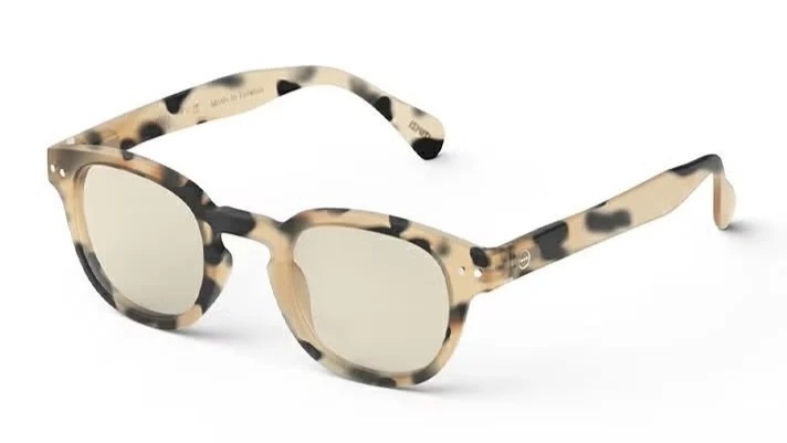 「【IZIPIZI(イジピジ)】春の紫外線対策におすすめ!デザイン性と機能性を両立した新作サングラスが『Runtrip Store』に入荷」の画像