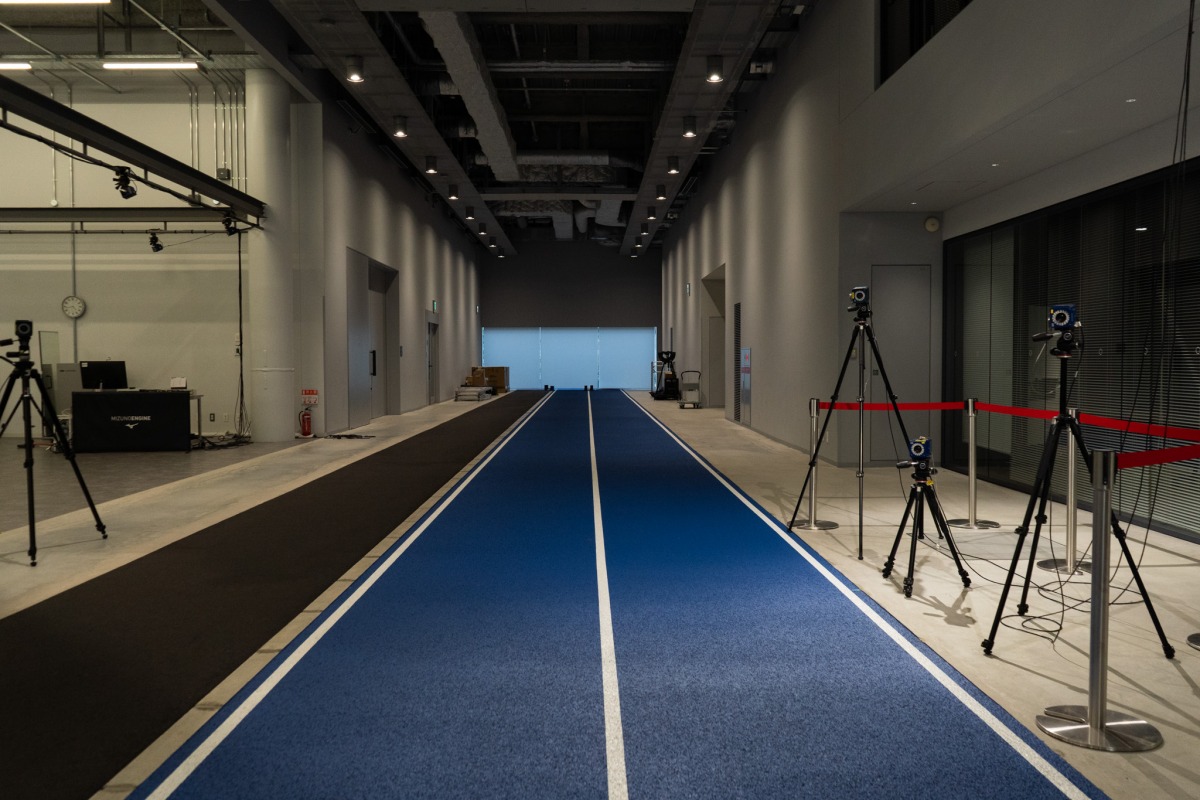 「ミズノのレースシューズ「ハイパーワープ」が作られるまで。ゼロベースからスタートした開発ストーリー」の画像