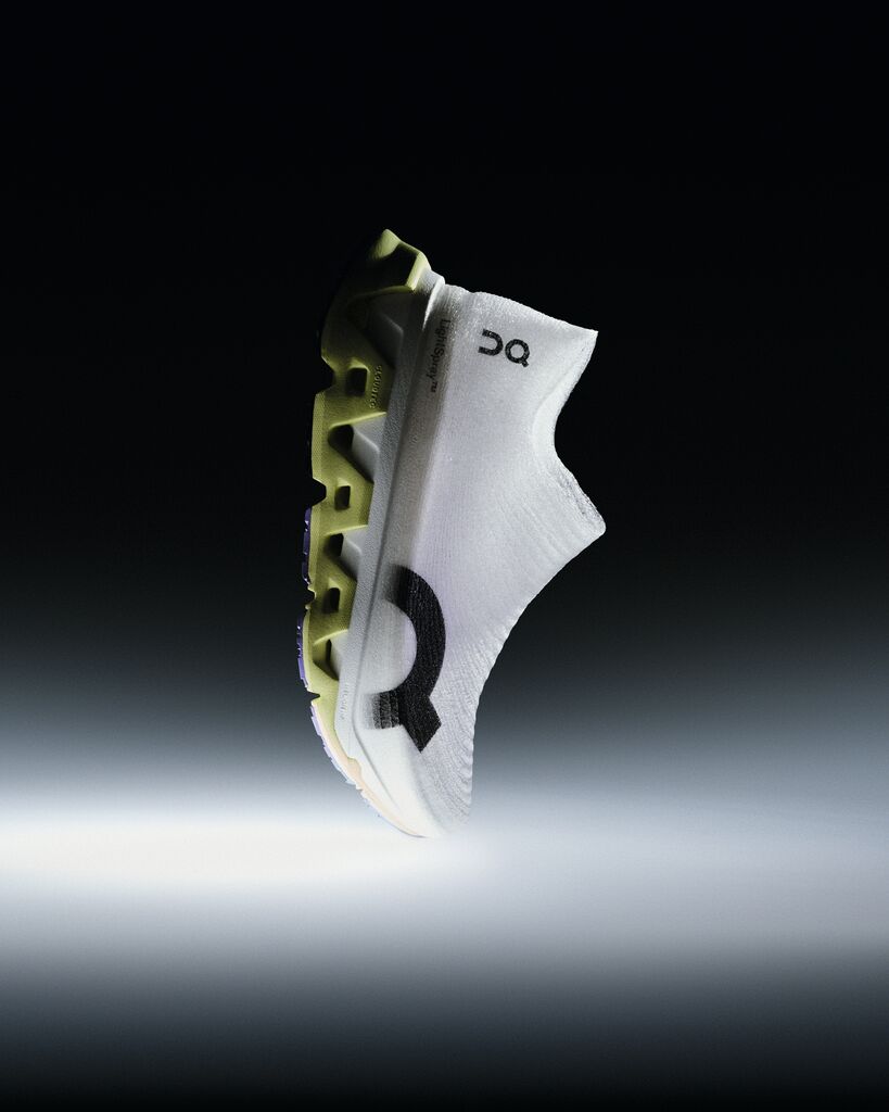 「On（オン）「LightSpray™」を採用した新作シューズ『LightSpray Cloudmonster 3 Hyper』発売開始」の画像