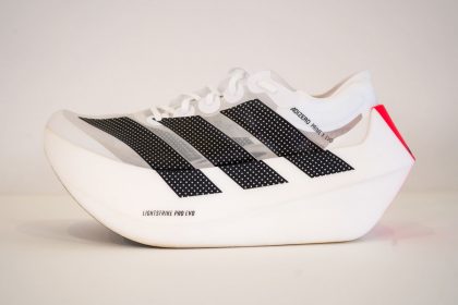「アディダス『ADIZERO EVO SL EXO』新カラーも!ランニングアパレル『DAY//Ø』第2弾が登場」の画像