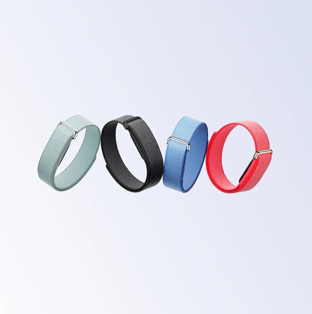 「グーグルのフィットネストラッカー『Google Fitbit Air』登場。わずか5.2gの超軽量デザイン」の画像