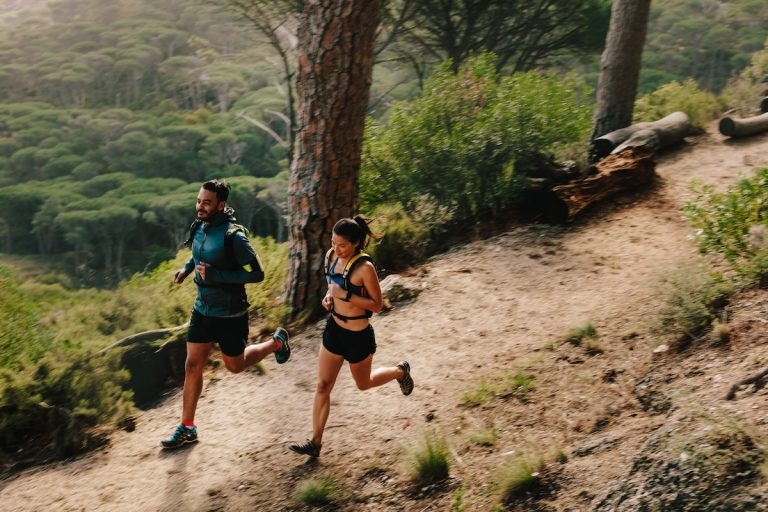 「秋のレースでさらに速く。ステップアップにおすすめのトレランシューズ3選」の画像