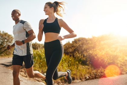 「夏のランニングで使いたいクーリングアイテム5選【2026年最新】」の画像