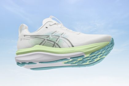 「アシックス『GEL-KAYANO 33』登場！“止めるから導く”へ進化した安定性を徹底解説」の画像