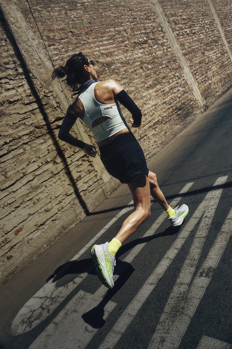 「HOKAの新作ランニングシューズ『CLIFTON PRO』『CLIFTON 11』が同時期に登場！」の画像