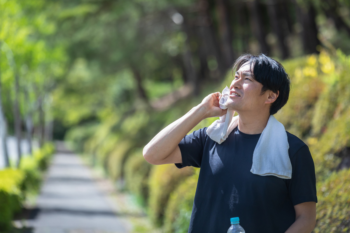 「【ランナー必見】熱中症リスクは暑さだけではない？医療ビッグデータから分かった傾向と対策」の画像