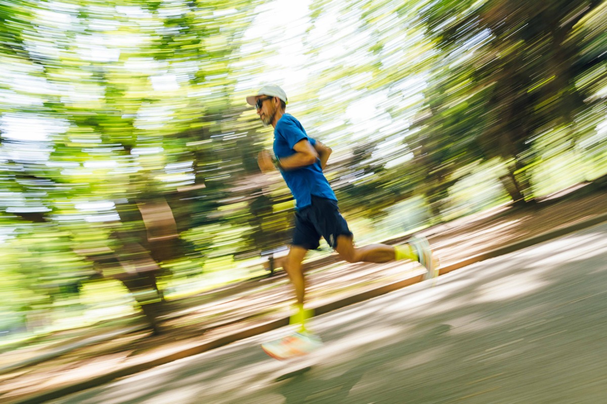 「HOKA新作『CLIFTON PRO』はシューズアドバイザーも太鼓判の走り心地」の画像
