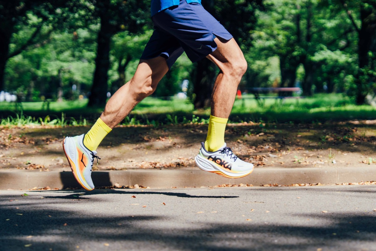 「HOKA新作『CLIFTON PRO』はシューズアドバイザーも太鼓判の走り心地」の画像