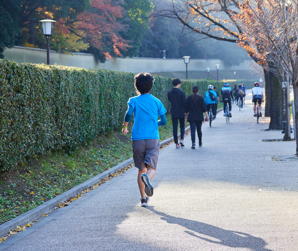 「初心者も経験者も知っておきたい「ランニング時のマナー」とは？みんなが気持ちよく走るために意識したいこと」の画像