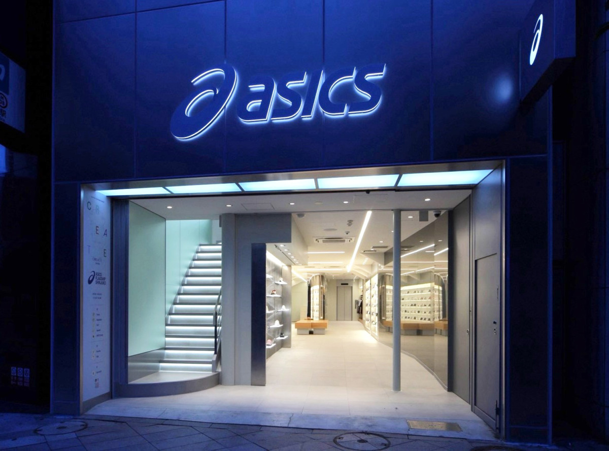 「アシックス国内2店舗目の旗艦店『ASICS FLAGSHIP SHINJUKU』が7月31日オープン！」の画像