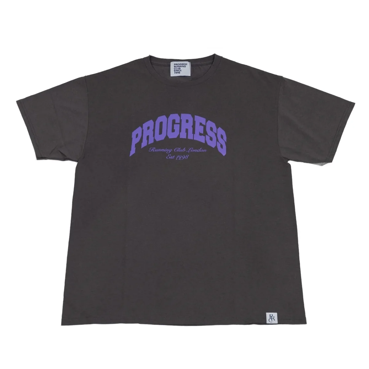 「街にもランニングにも映える！ロンドン発『PROGRESS RUNNING CLUB』のTシャツ＆トートバッグ」の画像