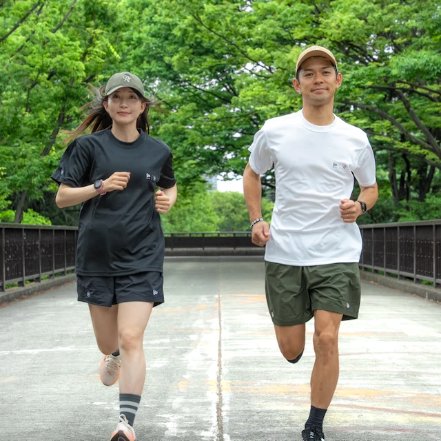 「【new era × Runtrip】走らない日も主役になる。2026秋冬コーデを彩るコラボアイテム」の画像