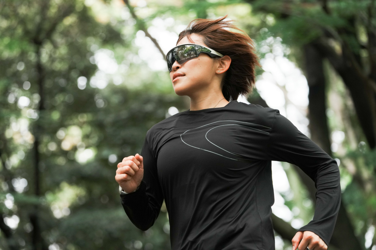 「ランニング中の撮る・聴く・確かめるを1台に。最新鋭AIグラス『Oakley Meta Vanguard』で走ってみた」の画像