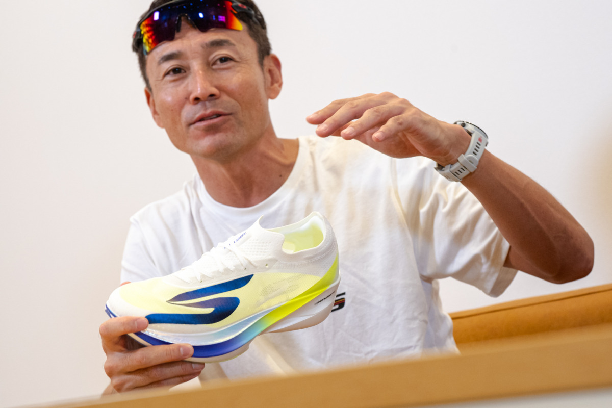 「実はランニングシューズも本格派。スケッチャーズが快適さを追求した『エアロ バースト』の実力」の画像