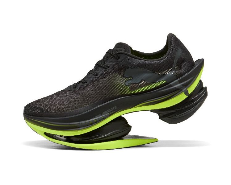 「【国内限定100足】テクノロジーの限界に挑むシューズ「FAST-RB NITRO™ ELITE 2 LACED」発売決定」の画像