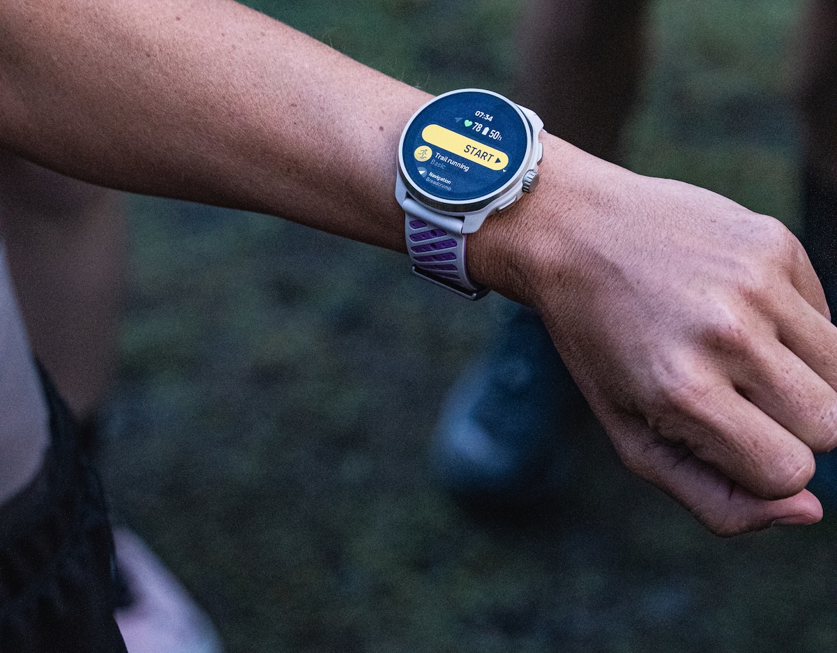「対話型AIコーチに対応したGPSウォッチ「Suunto Race 3S」発表」の画像